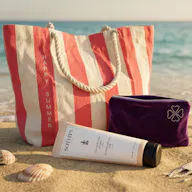 Image du cadeau SAC DE PLAGE + TROUSSE DE MAQUILLAGE + LAIT APRES-SOLEIL